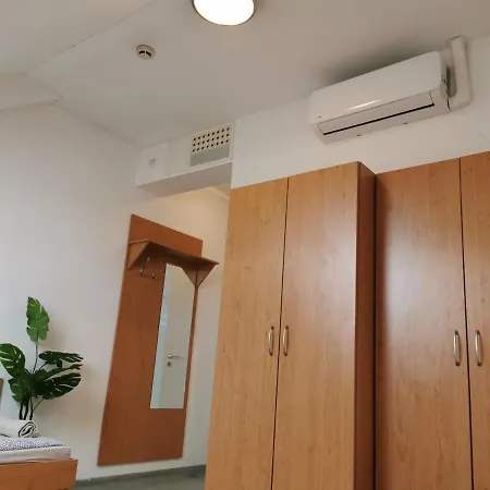 Auberge de jeunesse Hid Ifjusagi Szallo Dunaújváros