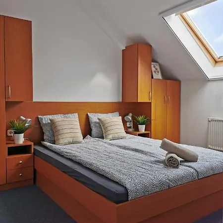 Hid Ifjusagi Szallo *