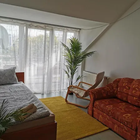 Hid Ifjusagi Szallo Auberge de jeunesse *